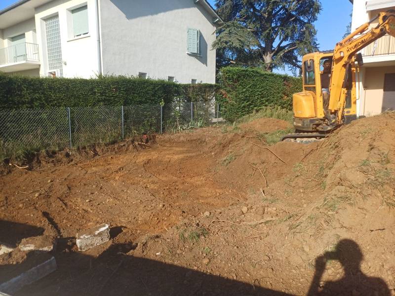 Travaux de terrassement pleine masse en profondeur pour la construction d’un garage à Lagnieu dans l’Ain
