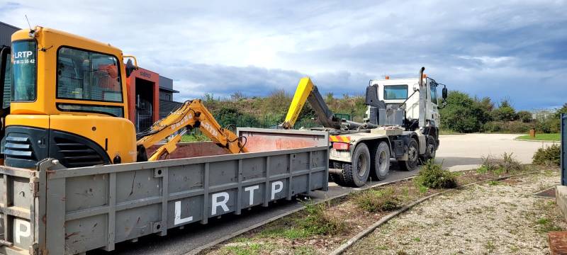 Réalisation de terrassement industriel à Meximieux pour entreprise avec accès compliqué, terrassement soigné et devis gratuit assuré